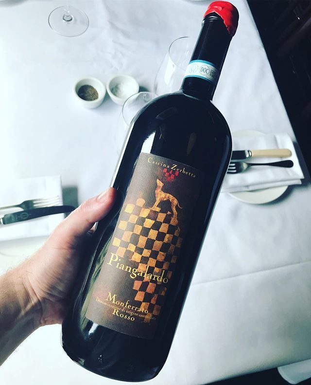thepatriciancl's tweet photo. BIG BOTTLE SATURDAY NEET?
-
We have a few of Paolo Malfatti’s Piangalardo 2015 Magnums. Delicious mix of barbera &amp; merlot. Only 670 bottle were made. A rare chance as always to try something exciting and interesting at The Patricia. 🤟🍷
-
#wine #wineb… https://t.co/VL92eyL16Q https://t.co/U3l4vePyn0