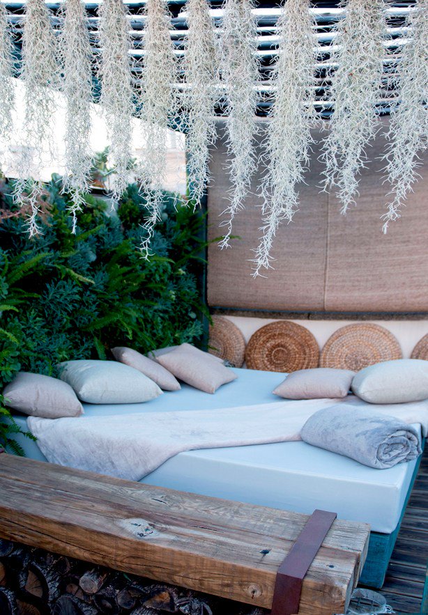 aNestWithAYard's tweet image. An amazing #rooftop set-up via @urbangardens. Check out A #BarcelonaRooftop #SanctuaryInspired By Japanese Art here urbangardensweb.com/2018/04/21/bar…