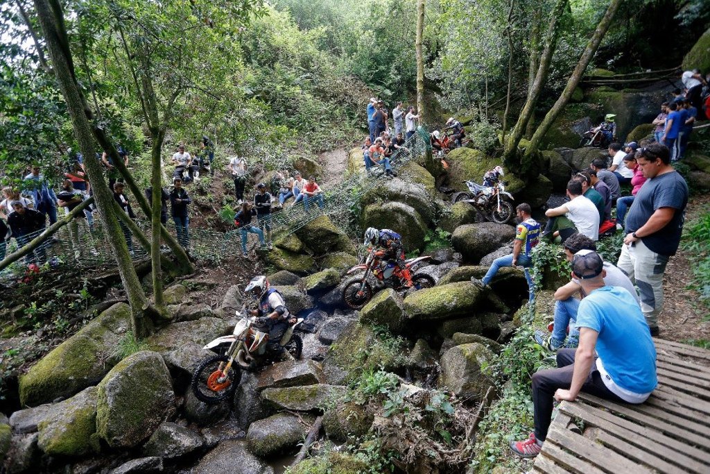 lifeinportugal's tweet photo. #WorldEnduro #motorbikes #motorbike #WESS #Portugal #enduro #motorsport #eurosport #sports #Porto #superbike #bike https://t.co/BDeczo9dlo