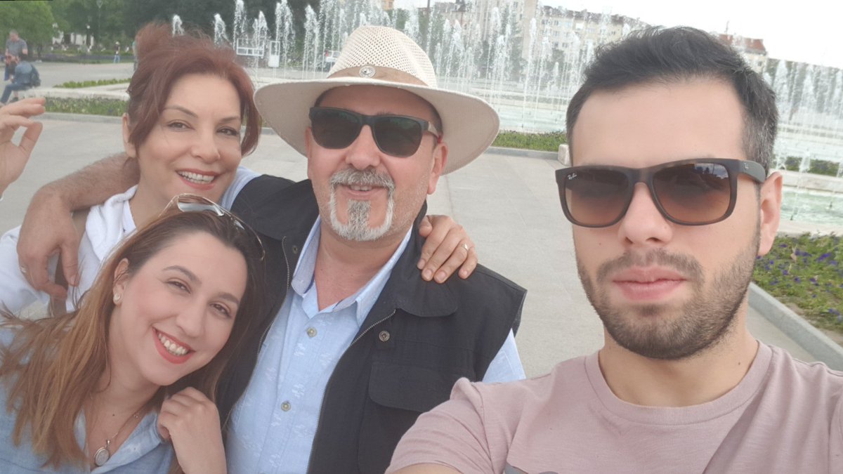 I'm at Пилоните на НДК in София w/ @altasmujgan swarmapp.com/c/dF3bbyCjiA9