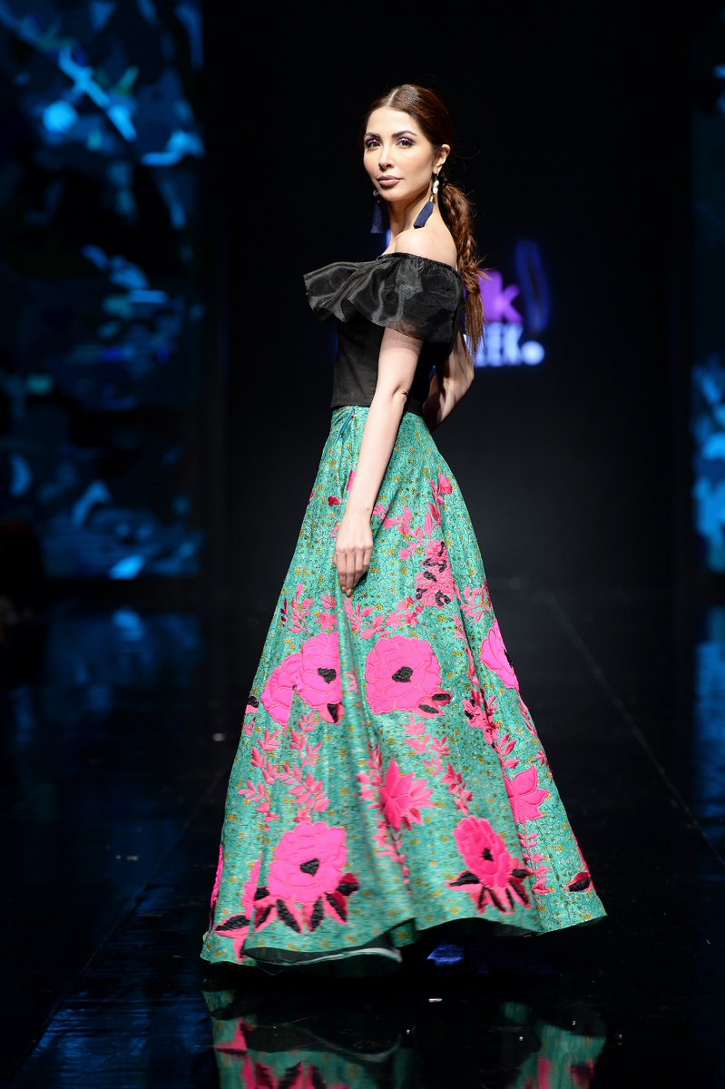 MediaSpringPk's tweet photo. #Throwback to #PSFW18 @SabeekaImam walk for #ShirinHassan https://t.co/8Bne40iH0q