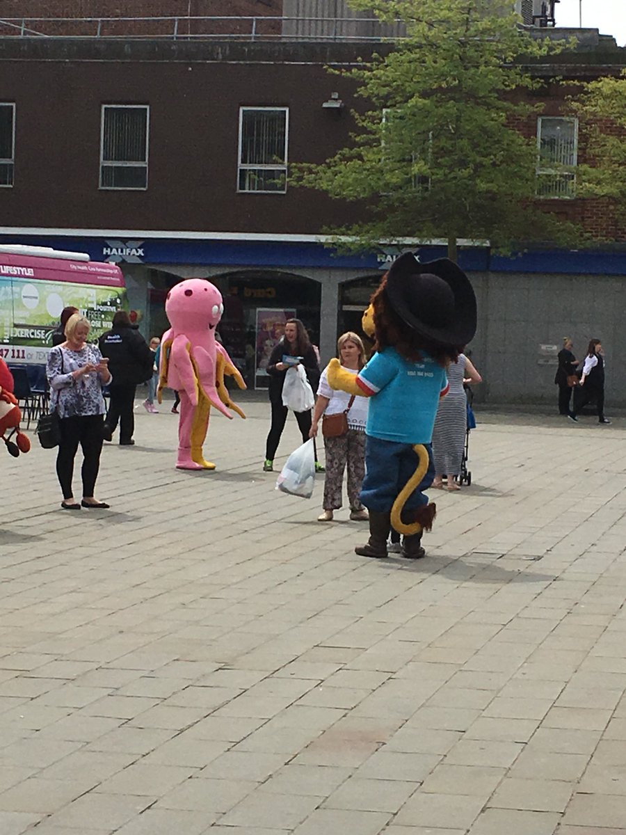 Altylass's tweet photo. @GoActiveSTH @HealthySTH #HealthyInStHelens #churchsquare https://t.co/d3nyXBCeoc