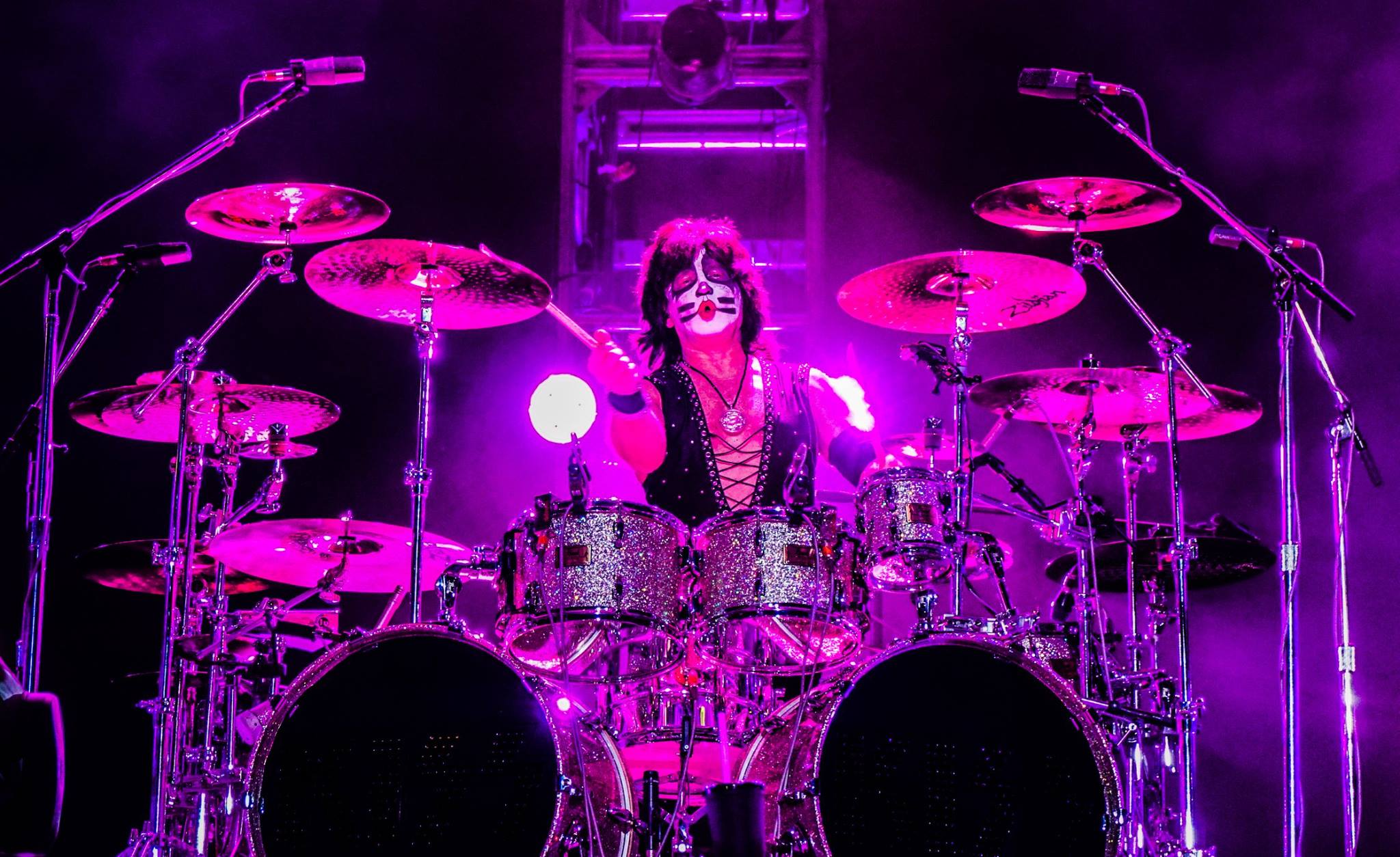 Happy 60th Birthday to our favorite drummer, Eric Singer! We hope you have an amazing day!! 