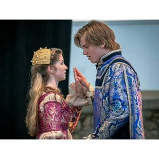 justasuberog's tweet photo. @RealReneeoconnor #RealReneeoconnor #Reneeoconnor #MilesMuir #MadreHijo #Romeo #Julieta #Obra #Teatro 2018 https://t.co/NNPHBgu1TZ