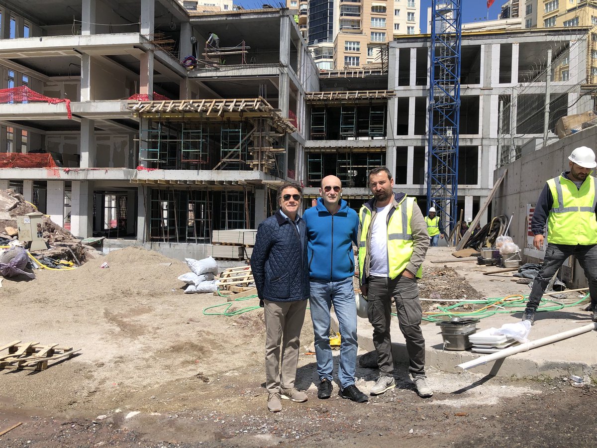 BK Maltepe Zümrütevler kampüsümüz bitmek üzere, bu sene çizilen projeler arasında en iyisi diyebilirim... hem mal sahibimiz Oktay Mersin beye hemde projede emeği gecen tüm Bimaş ekibine teşekkür ederim.