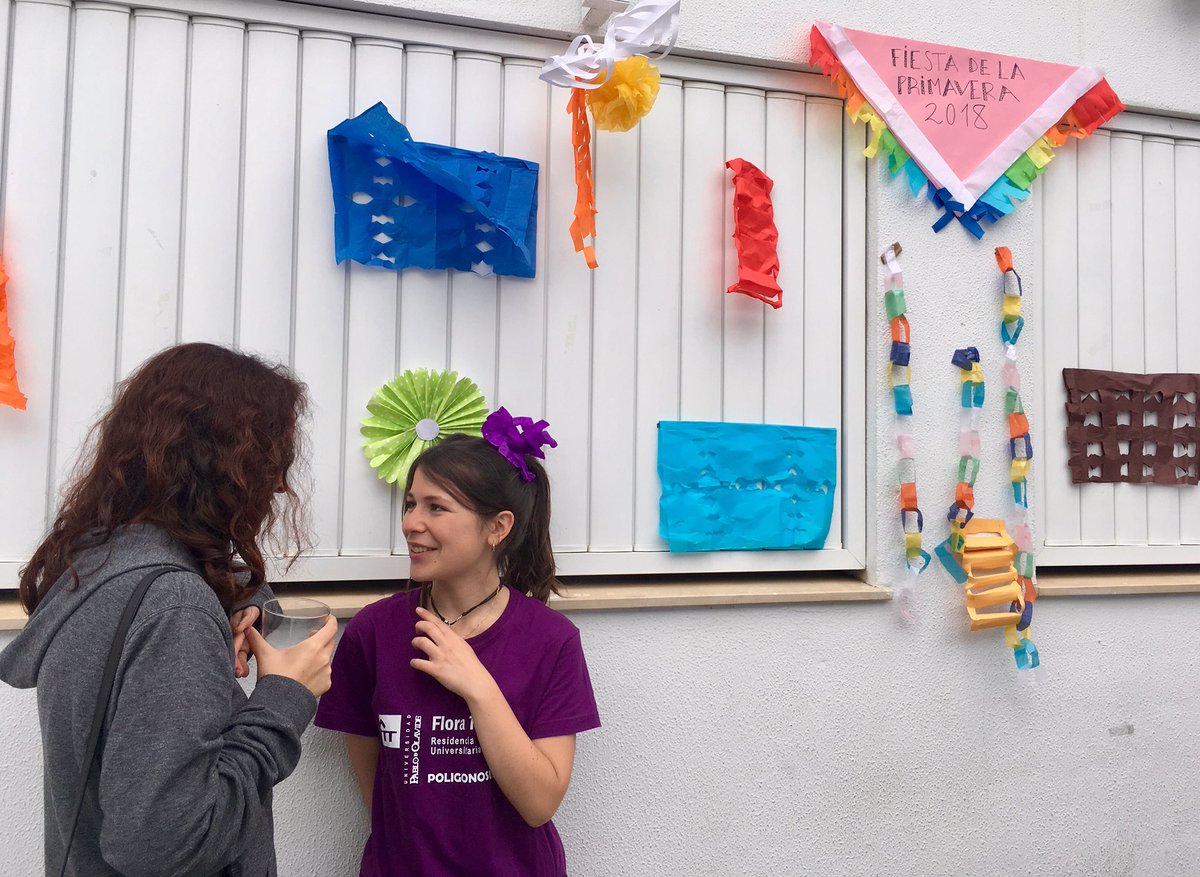 poligono_sur's tweet photo. Plazas adornadas, música y riquísimas tapas en la Fiesta de la Primavera #PrimaveraSur. Vamos allá!! https://t.co/LVh4fnrl8g