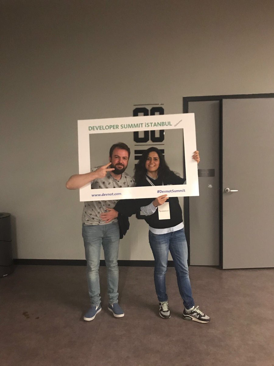 AyseKulabas's tweet image. #devnotsummit Teknoloji ile çok eğleniyoruz. 😀✌️