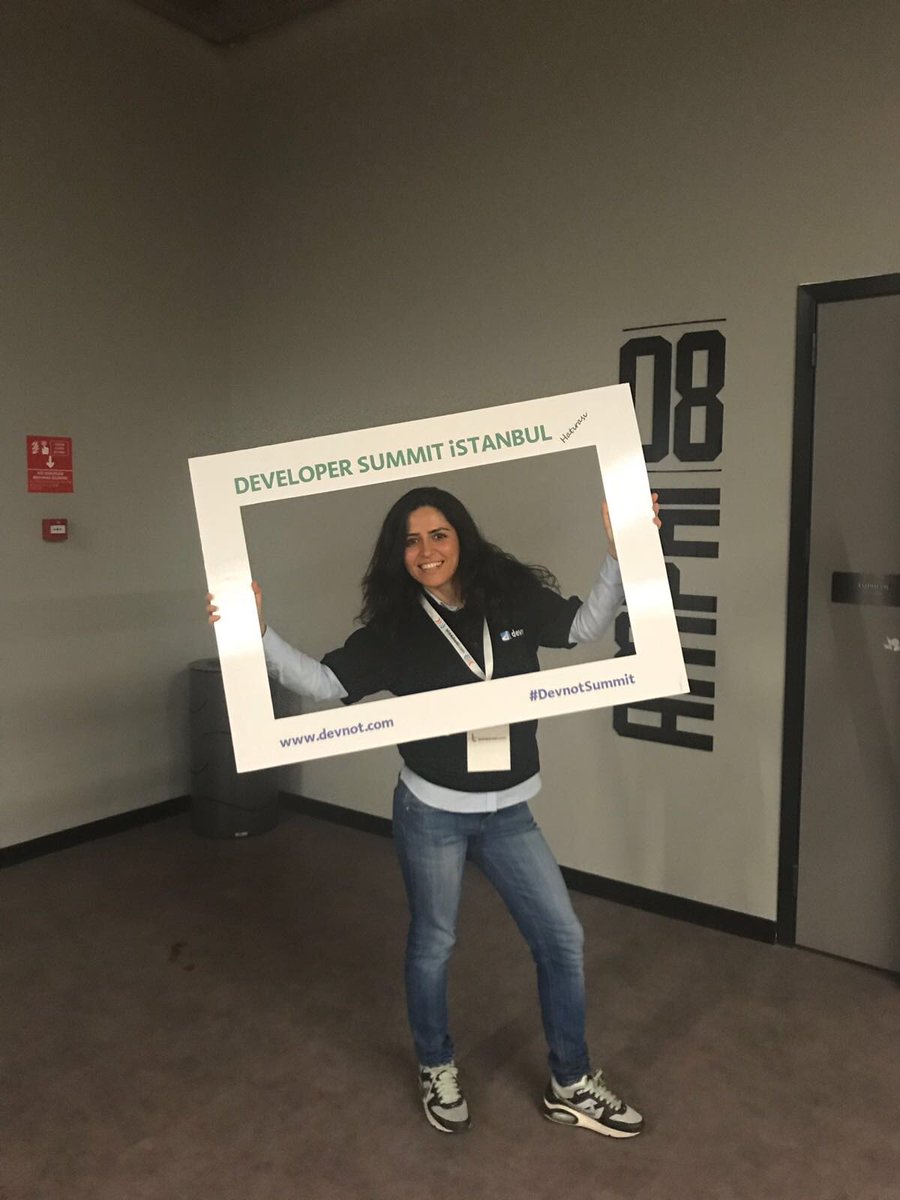 AyseKulabas's tweet image. #devnotsummit Teknoloji ile çok eğleniyoruz. 😀✌️