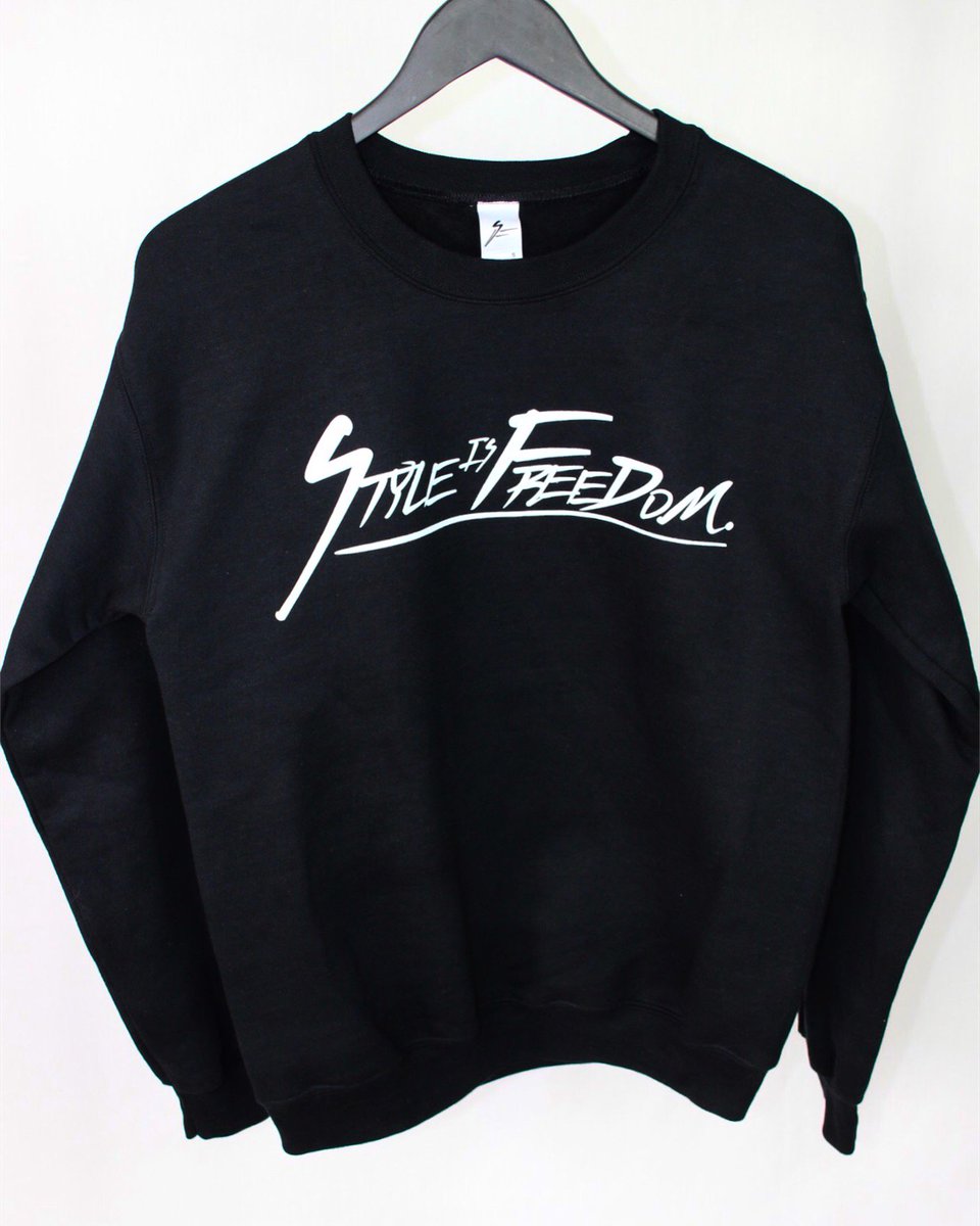 StyleisFreedom's tweet image. Travel Sweaters 🛩🚆🛳 #summerlayers #whenitscold #chillydays StyleIsFreedom.com Also available in royal blue.