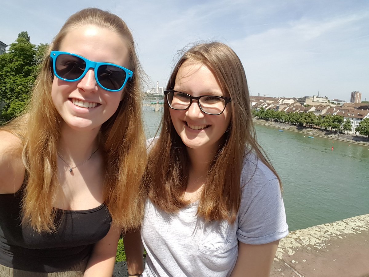 EskayUpdate's tweet photo. @EsKayZockt Fanpage Reunion 🌸
Habe es mir nicht nehmen lassen die liebe @Leoniep1305 in der Schweiz zu besuchen. (PSSSSCHT: Sie hat morgen Geburtstag!) 
Danke nochmal Seppl, dass wir uns dank dir nennen lernen durften! 
#Fanpage #EskayUpdate #EskayZitate https://t.co/JTNRCe7Vdn