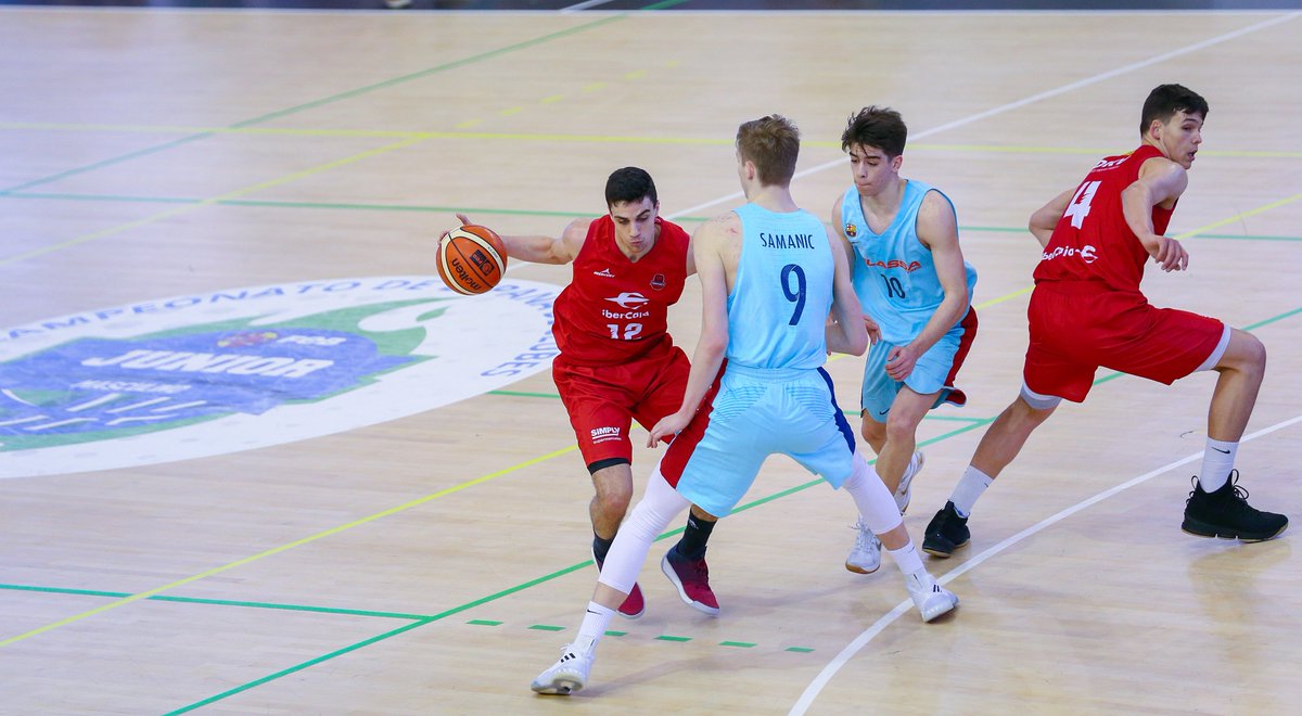 CasademontZGZ's tweet photo. CANTERA | El Júnior finaliza cuarto el Campeonato de España tras un cruel final por el bronce ante el @FCBBasket (76-77). ¡Orgullosísimos de vosotros, chicos!

 #FEBJuniorM2018 @ibercaja #CanteraDKVSeguros #SOMMOSBasketZaragoza🦁 https://t.co/nNZMkSiVuQ