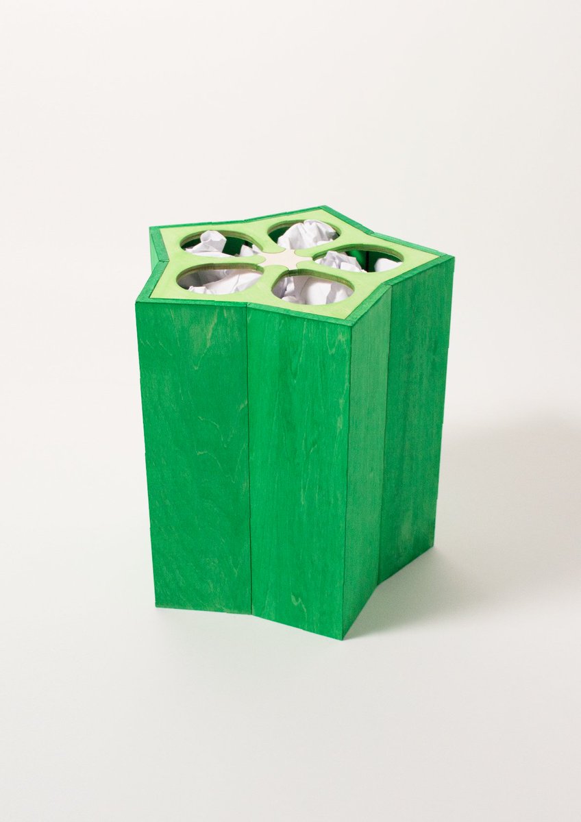 オクラ入りゴミ箱を作りました。ボツになったアイデアを捨てるためのゴミ箱。 