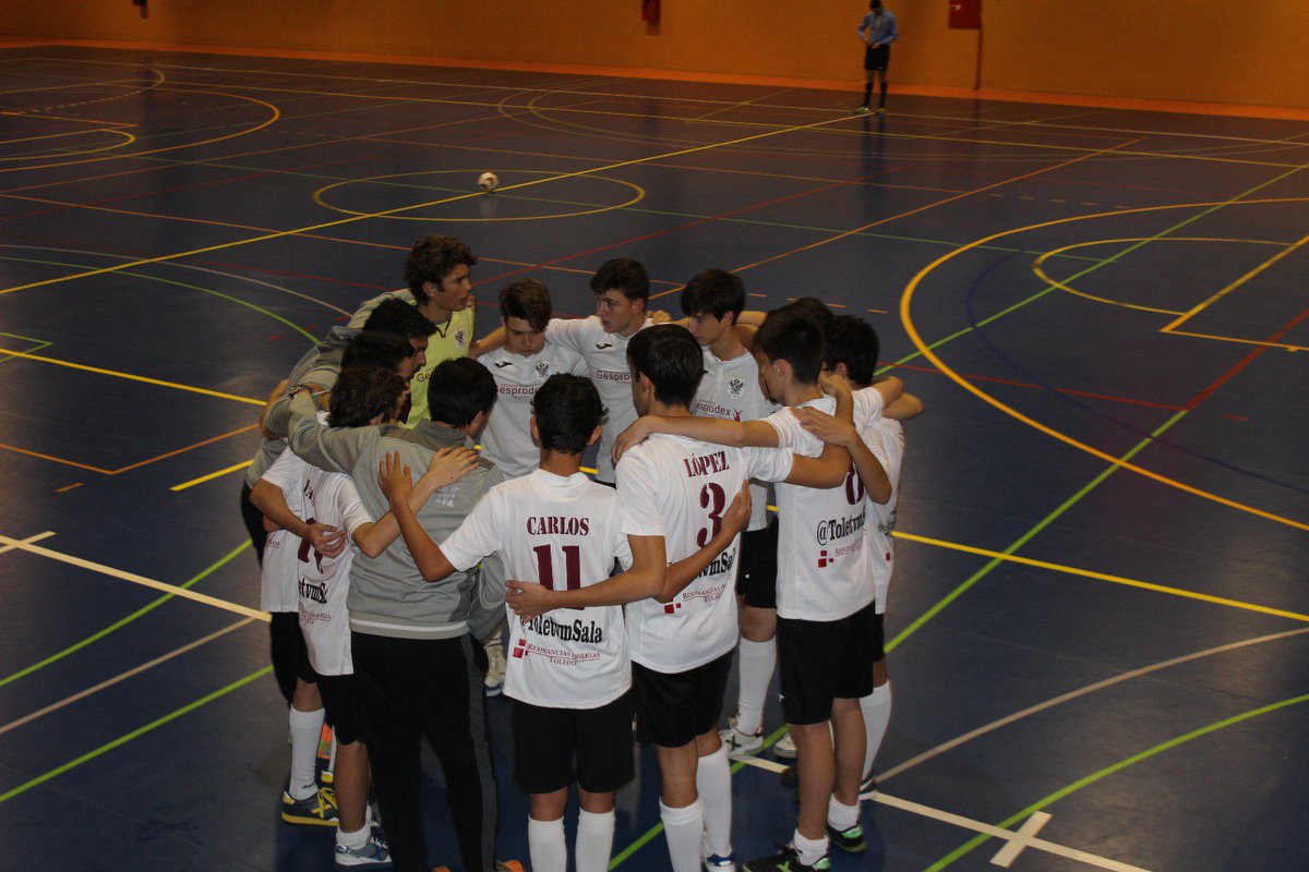 cdtoletvmsala's tweet photo. Fase Provincial Cadete.
Partido muy flojo del cadete @cdtoletvmsala 
Comenzamos perdiendo 2.0 y en una mejor segunda parte conseguimos dar la vuelta al partido.
Final 4.2 para los nuestros!!
Ahora a por la semis!!
Vamos Toletvm!!
#toptoptoletvm https://t.co/EXbadznZ7J