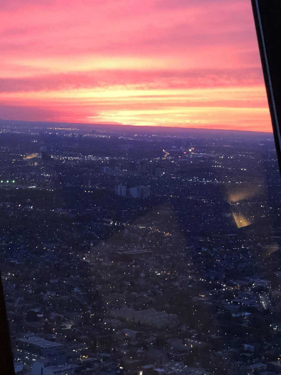 lspeters's tweet photo. A view from the top offers up all kinds of thrilling perspective. @Worldcom_PR @PetersGroup_PR #toronto #risk #reward #partners @CNTowerHistory @CNTowerEdgeWalk https://t.co/q34HFBeJA3
