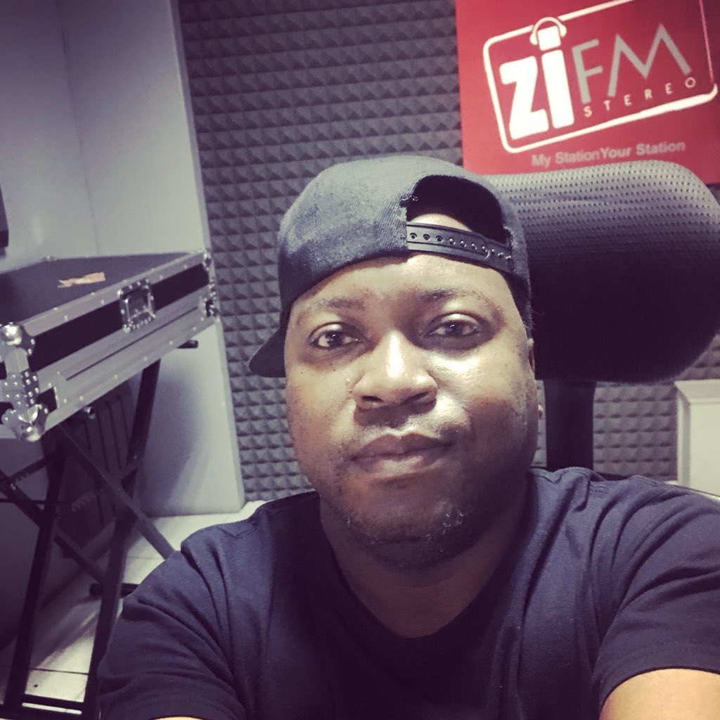 herbydangerous's tweet photo. #Work #EvenOnTheWeekend #ZiVolution https://t.co/PH2N6bKdID