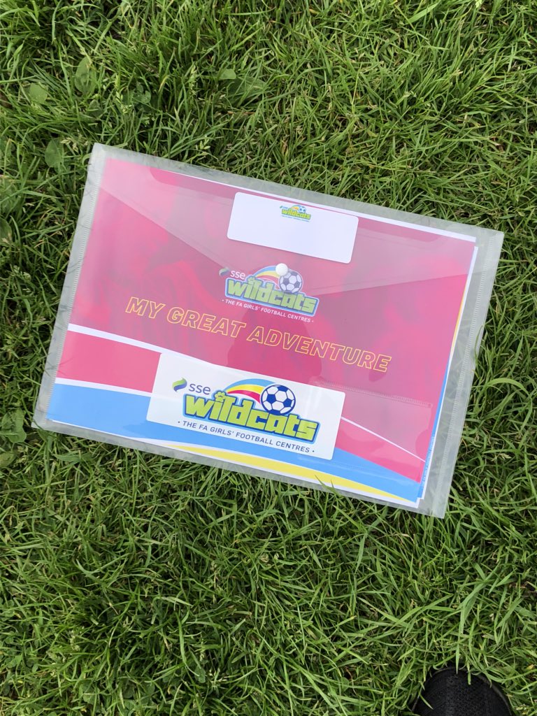 shaunbarr's tweet photo. Excellent first session with @BTFCSSEWildcats this morning. Great coaches and a packed session! More girls welcome! #grassroots #wildcats @NottsFA @Binghamtownfc https://t.co/pGIIeE1sEF