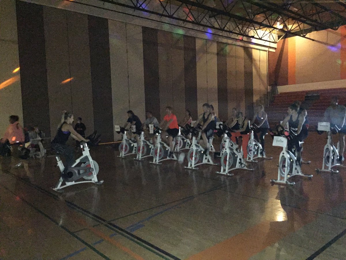 mhaczkewicz's tweet photo. Last spin session of the 1st ever #YRHS Spinathon raising funds for #CloseCuts. https://t.co/m2WMITdt6H