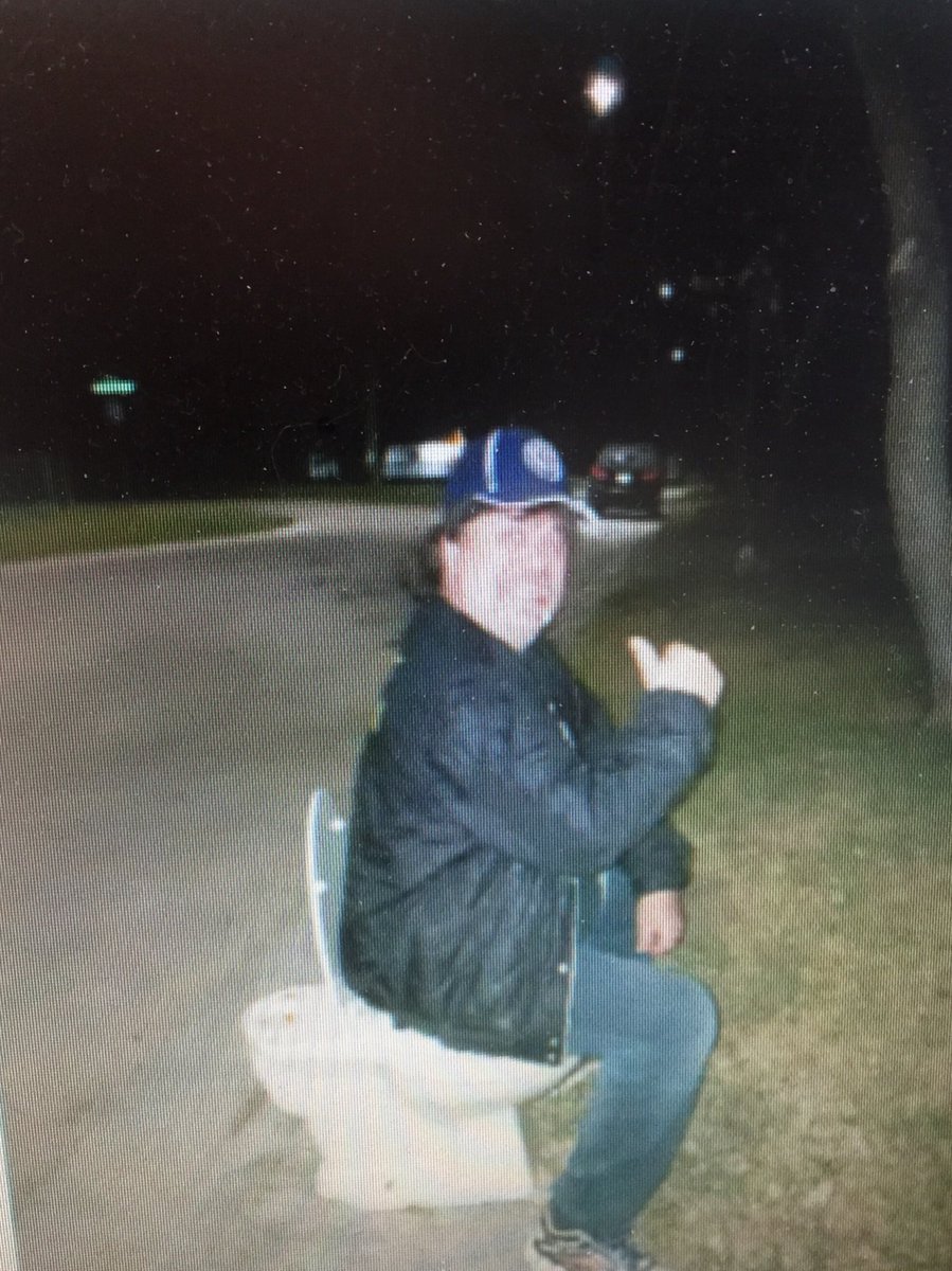 It’s amazing what you can grab on free curb side weekend!
😀