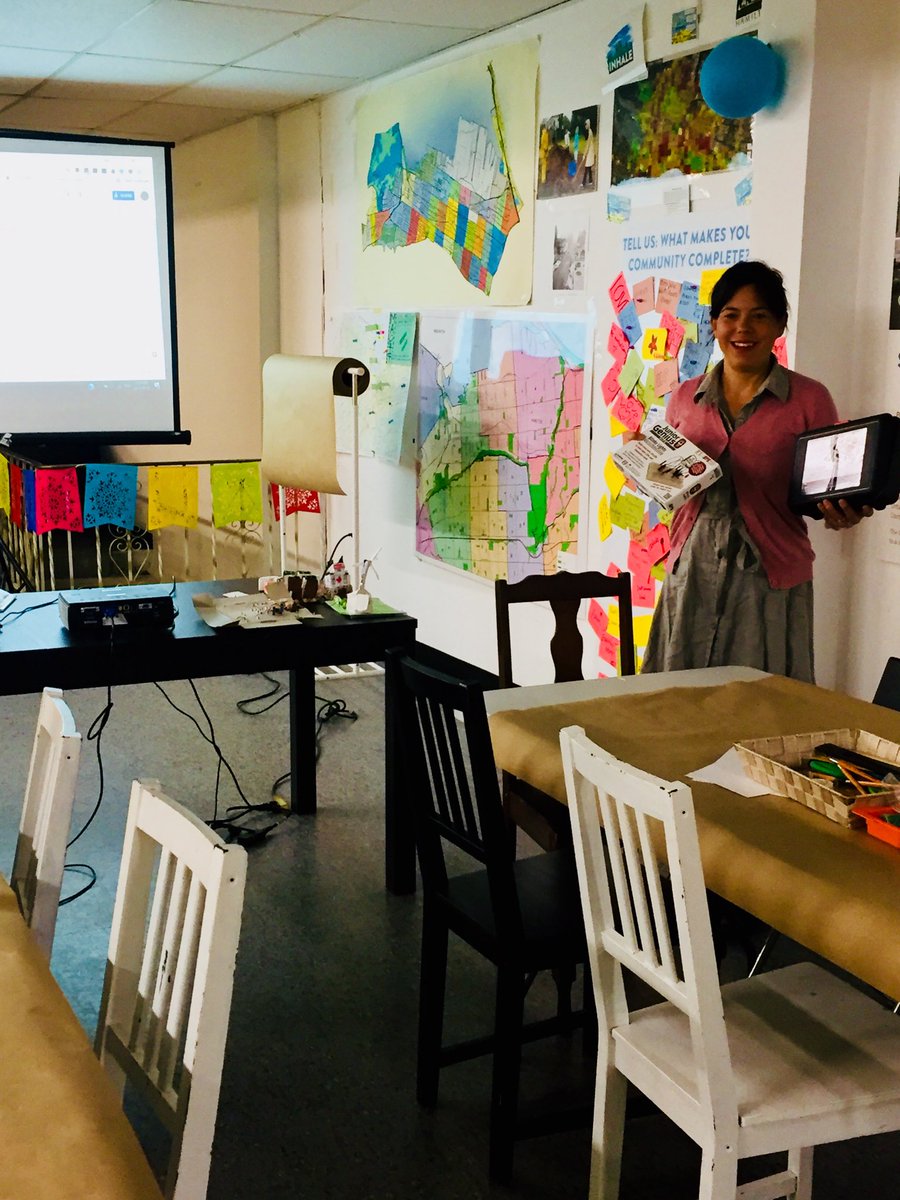 BradPipe's tweet photo. @zbpipe setting up for #ArduinoDay2018 at @294JamesStN #TLPmakers #SustainableCity #HamOnt https://t.co/2dU1yGPAWN