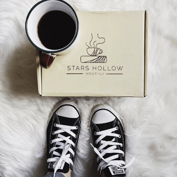 helloboxes's tweet image. Stars Hollow Monthly June 2018 Spoiler! - hellosubscription.com/2018/05/stars-… #subscriptionbox #GilmoreGirls #LitCube #StarsHollowMonthly