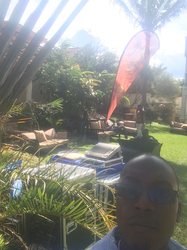 AndrewMusisi's tweet photo. #manualcheckin #CizaBBBQHouseParty @DjCiza @unapologeticeve 🔥🔥🔥🔥 https://t.co/21DFsHCVEF