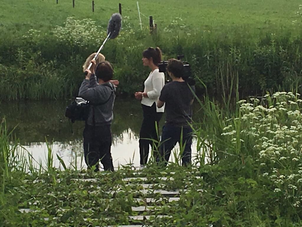MariettePnnrts's tweet photo. Ook de Vlamingen hebben belangstelling voor het verhaal van de Hollandse @Waterlinie_NHW. Vandaag op pad met TVploeg naar Fort Honswijk, Werk a/d korte Uitweg en al t moois daar tussenin. https://t.co/8W9NYI5aS8