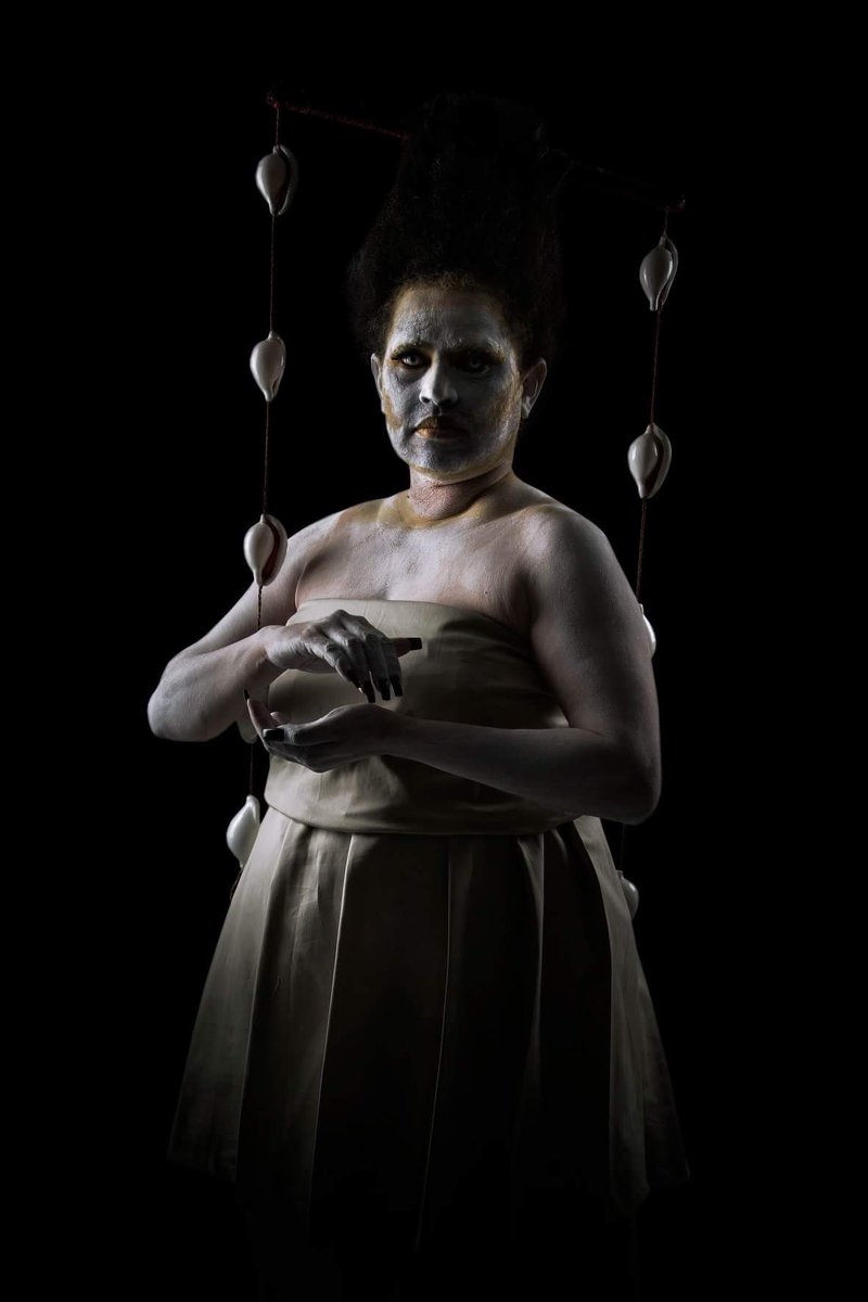 angry_kpra's tweet photo. .@diasporadic679 as Wai, part of @PsTyrell's Fāgogo Exhibition.

"Fāgogo reconnects LGBTQ Pacific Islanders with their precolonial roots, elevating gender-diverse people to positions of power and cultural force."

#TeamFiji #queerPacific 

https://t.co/ddUuD37qDY https://t.co/KW38dd6axE