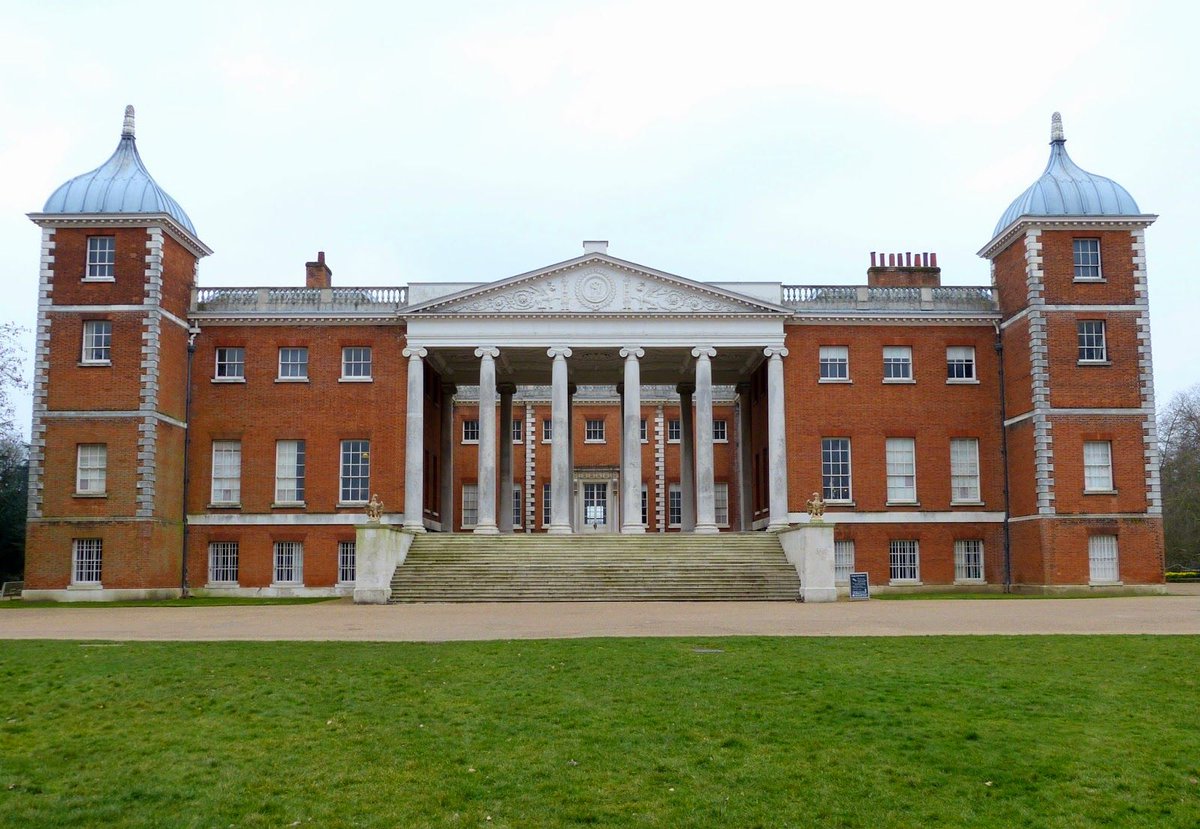 Chimni_Wiki's tweet image. Described by Horace Walpole as 'the palace of palaces', Osterley House was created in the late 18thC by Robert Adam for the Child family.  A gorgeous Regency period Classical square, the house is presented as it would have looked in the 1780s. #WestLondon #HouseMuseums