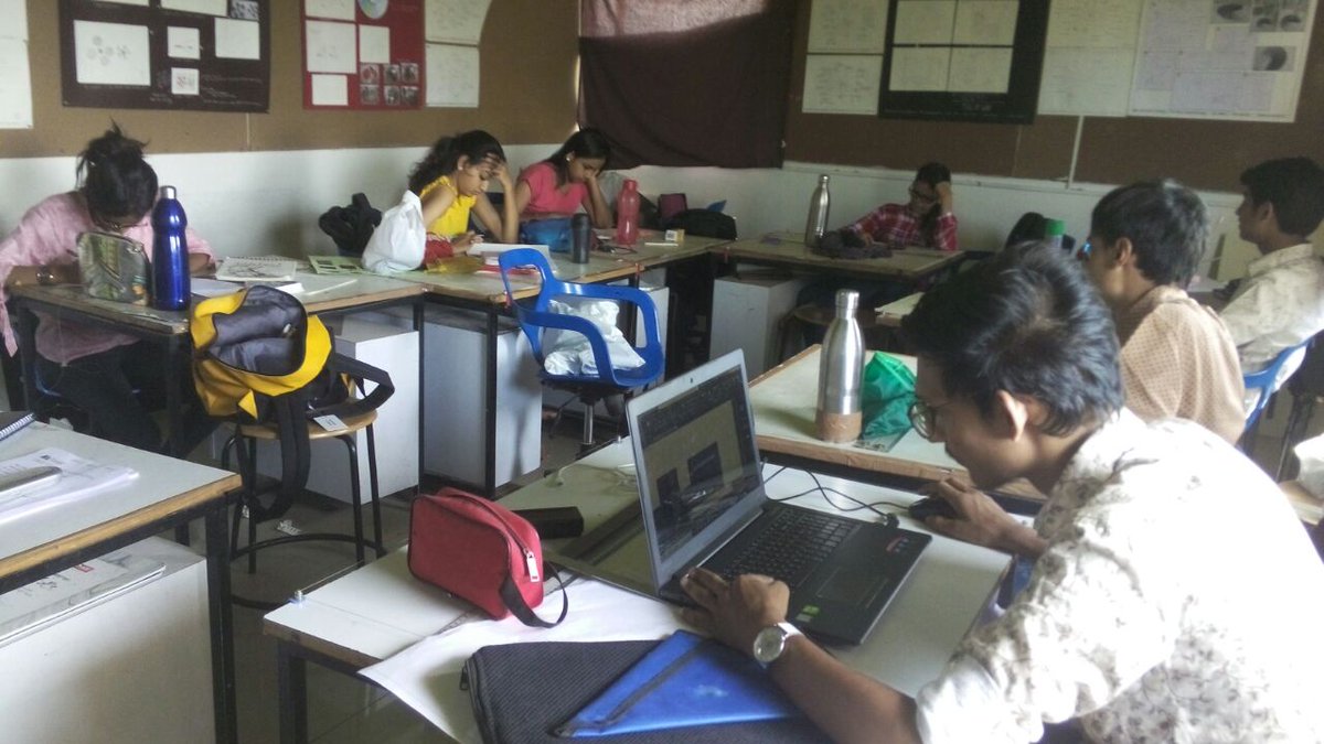 DDA_INDIA's tweet photo. #FashionandInteriorStudents #Examtime #DDAGandhinagar 
Students presenting with their project work and busy writing exams........ https://t.co/de4o1jpxDC
