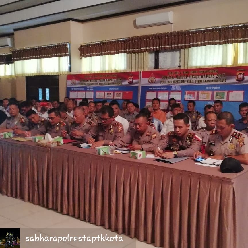 SabharaPtk's tweet photo. #poldakalbarberkibar #zeroillegal #zerotolerance #thebestpol #viral #polisiindonesia #pontianakinformasi

https://t.co/OWTONzqG1i https://t.co/3zTggaRguC