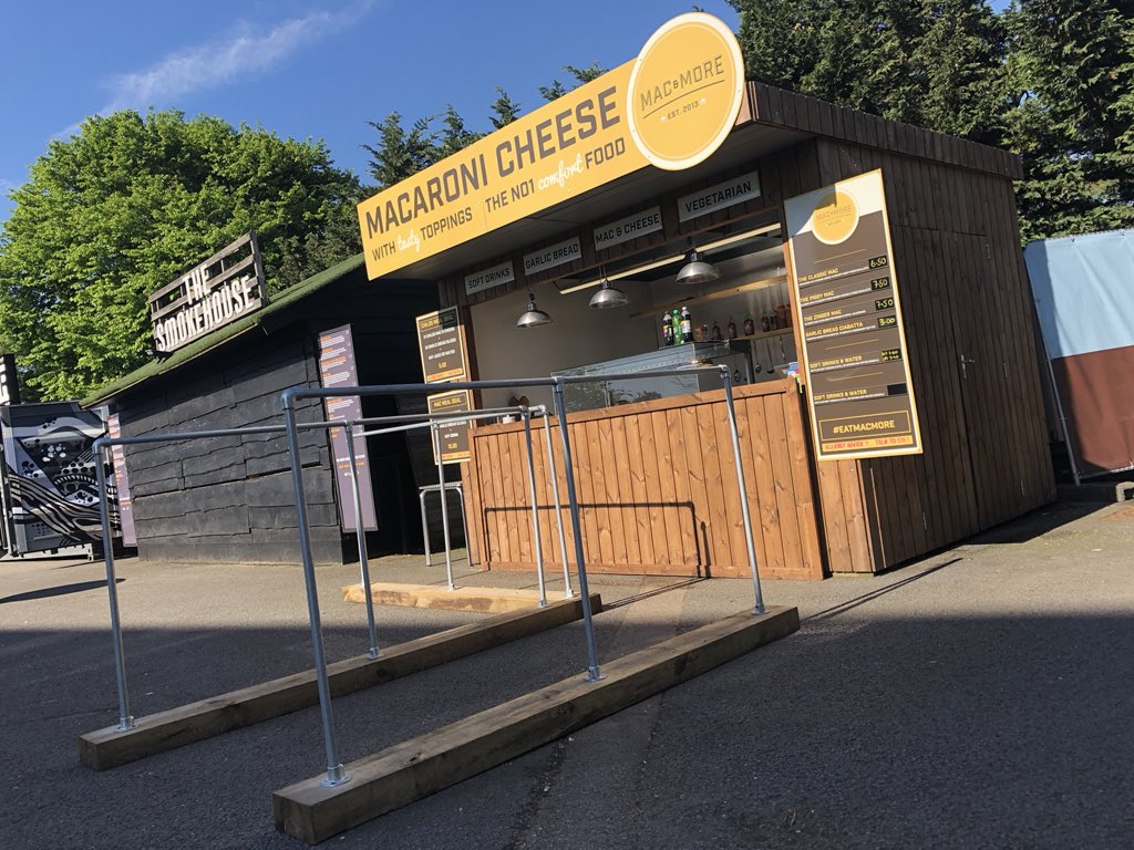 eatmacmore's tweet photo. This weekend marks the end of season at Harlequins RFC , and what a first season we’ve had. We’ve managed to build a loyal customer base who have been kind enough to eat with us at every home game this season.

#harlequins #harlequinsrfc #quins #premiershiprugby #macandcheese https://t.co/IcmCXmYkrB