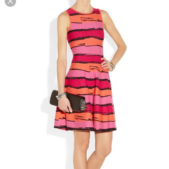 PinupBrooches's tweet photo. So good I had to share! Check out all the items I'm loving on @Poshmarkapp #poshmark #fashion #style #shopmycloset #newyorkcompany #intimatelyfreepeople #issa: https://t.co/0kW9GoWG59 https://t.co/EYvoDlpCbc