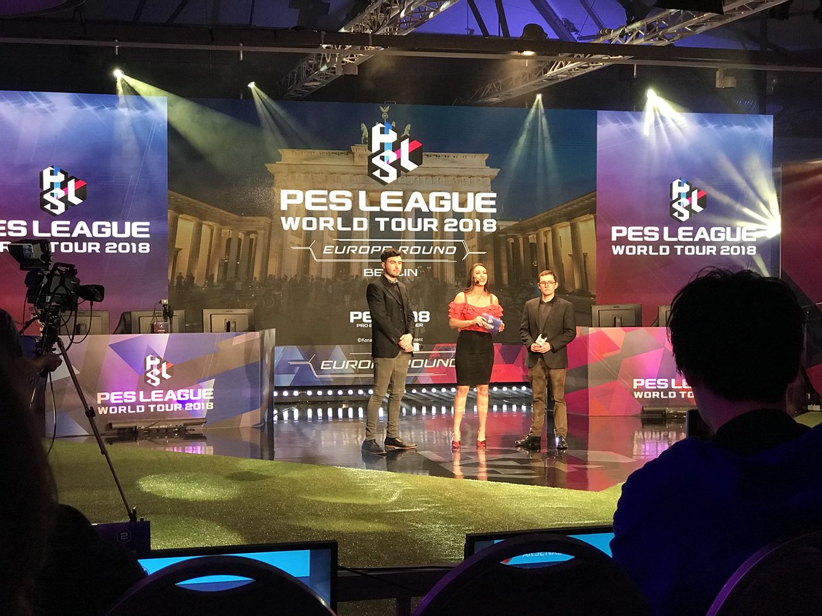 play_eFootball's tweet photo. 📸 We are LIVE! #PESLEAGUEWT2018

Ways to watch...

🎥 https://t.co/0NT8M0ezNW
🎥 https://t.co/bUvLswusIt
🎥 https://t.co/RmHCho2j2B https://t.co/nsxDfzCSzU