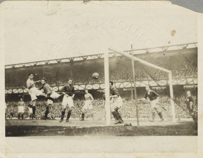 BristolToffees's tweet photo. On This Day 90 years ago...
Goal Number 60 is scored!
Dixie needed a hat trick v Arsenal on the last day of the season to break the record and he duly obliged. โฝ๏ธโฝ๏ธโฝ๏ธ
Hope Goodison is Bouncing for you later Dixie! ๐
#DixieDean #SixtyGoals #Everton #NSNO #Legend https://t.co/oA52ixb75V