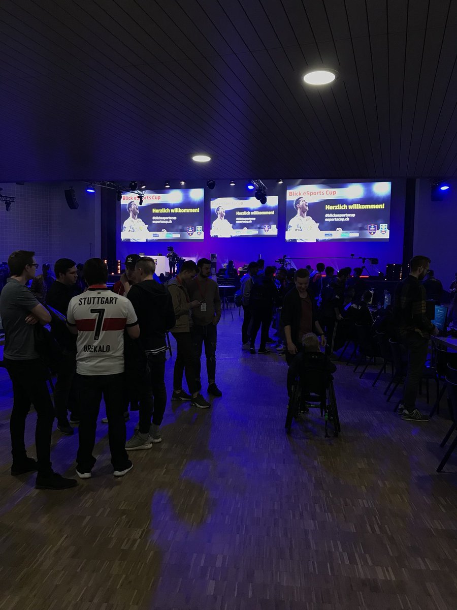 Bajazzo_7's tweet image. Heil in Basel angekommen! Es kann los gehen! Auf jeden Fall ne Hammer Location! 😊😍 danke an @esporteventgmbh @Clutch23DE ❤️ #teamclutch #mainz05 #eSports #FIFA18 #letsgoooo