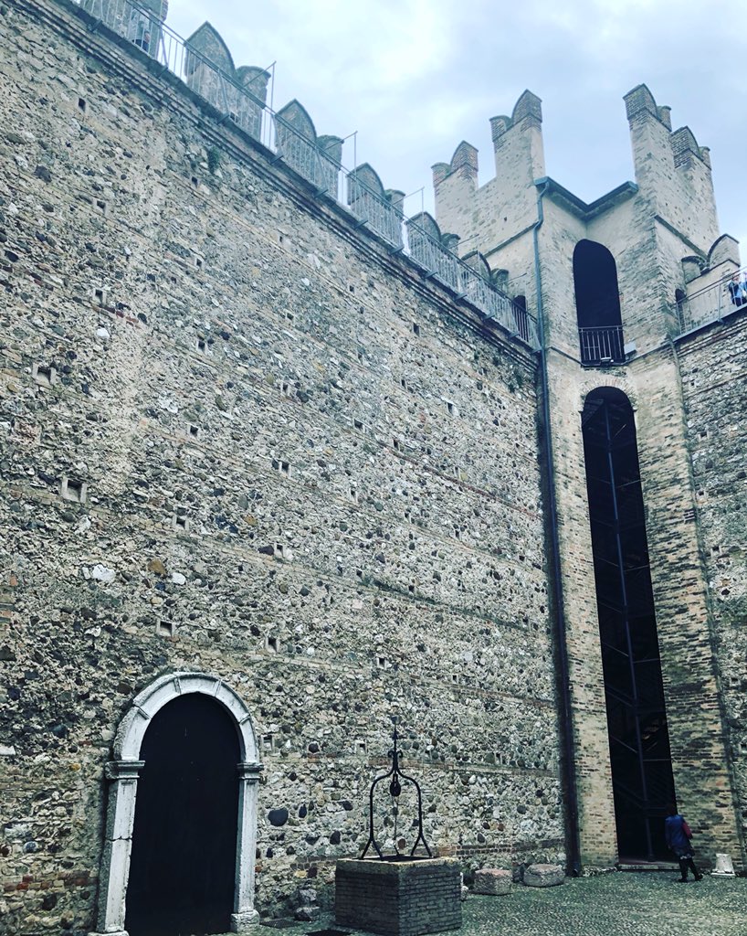 EVALcreations's tweet photo. Once upon a time... 🏰 #Sirmionecastle #roccascaligera #Sirmione #lakegarda #sirmionedelgarda #lombardia #italy #italia 😍😍😍🤗🤗 https://t.co/G0fBqUQBcA