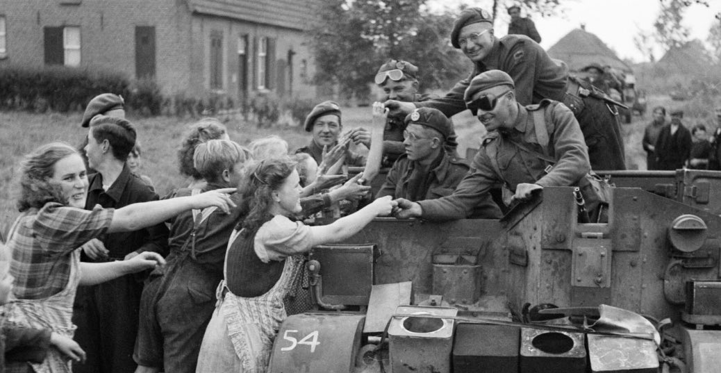 klaasm67's tweet photo. Today it's Liberation Day in the Netherlands. Thank you Liberators! #WW2 #1945 #Freedom #Defence https://t.co/fag8dsnLW5