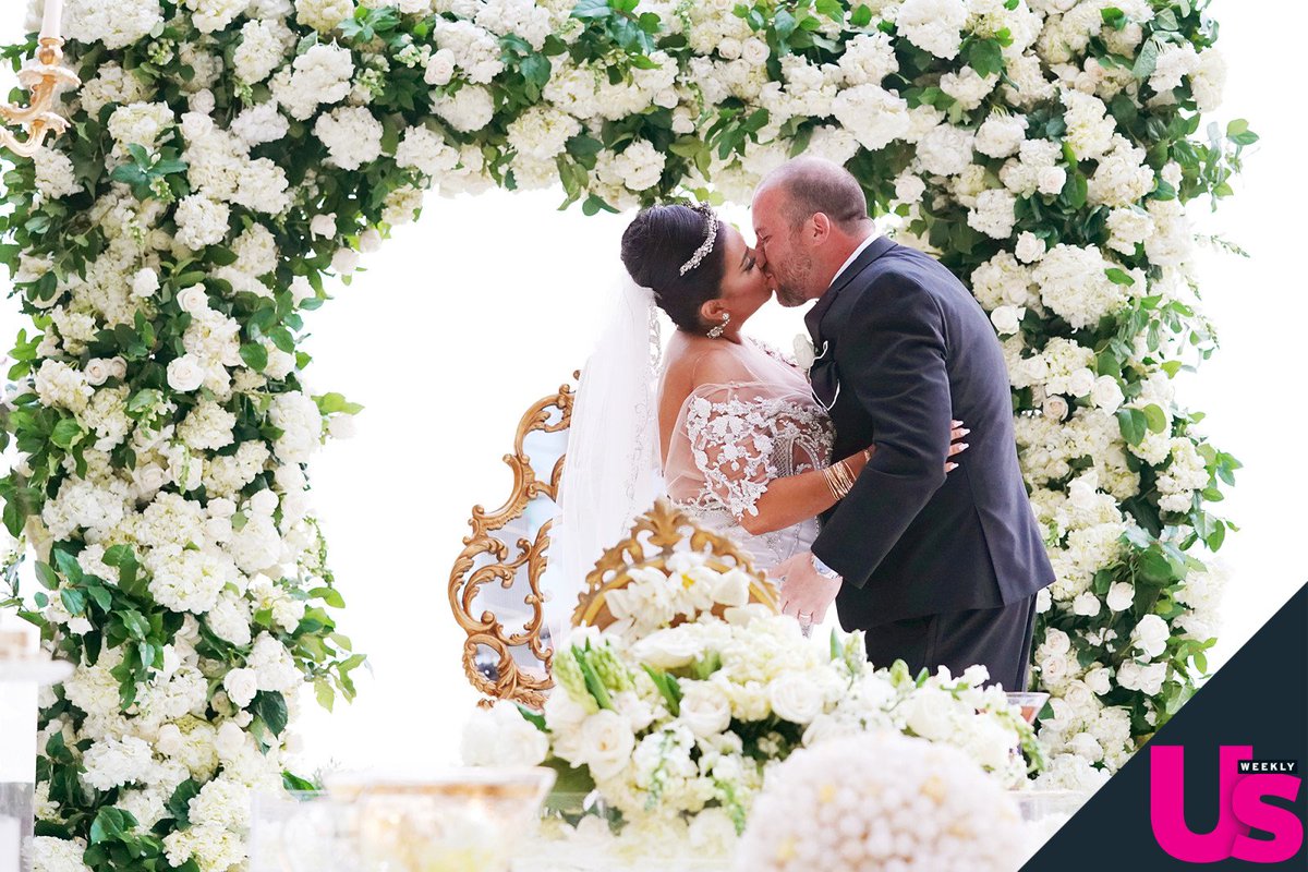 ThatCurvyLife's tweet photo. Plus Size Actress Mercedes Javid From Popular TV Series Ties The Knot With Her Brawn Fiance - ... https://t.co/2GtQ1aV3xo