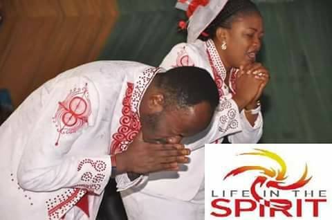 ofmhamburg's tweet photo. 7).Uncommon oil from head of my prophet, Apostle Johnson Suleman to break family/ancestral foundation powers/pattern to become a pacesetter like none, as I pray, my life is available, enter me & manifest now under pressure, Amen(Luke 5:6 - 7)
#OfmLISMayMnth
#WithGodofAJS
#Day6of7 https://t.co/KpHjVayvUC