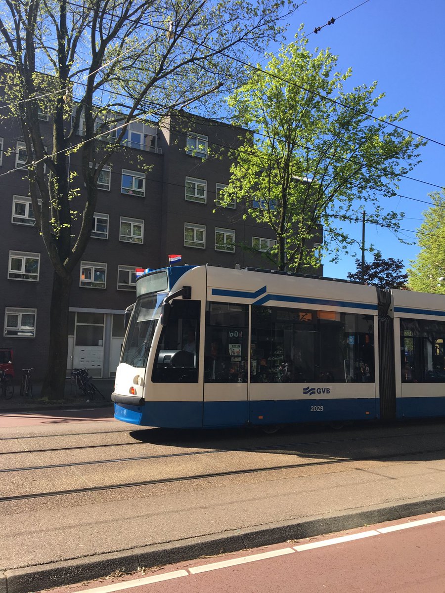 koenderegt's tweet photo. Ik denk dat de wereld een tikkie beter wordt als trams altijd met een Nederlands vlaggetje rond zouden rijden. Waarom beperken tot een paar dagen per jaar? https://t.co/DEgGn275wu
