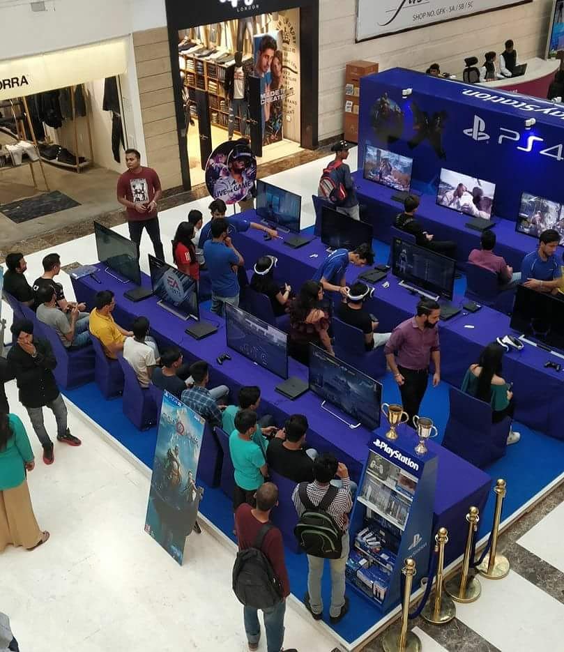GodsOfGaming_'s tweet photo. The PlayStation stage is up
.
Come and experience the best in the business at DLF PLACE, SAKET, today and tomorrow.

#GodsofGaming #GoG #NLFP #northernlightscreations #sony #playstation #ps4 #redfm #dlfplacesaket #ruse #itsaruse #rannvijaysingh #ruseclothing #festival #squadrann https://t.co/9THVolxiGG