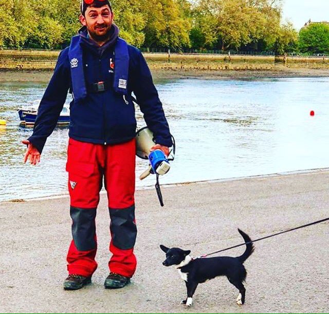 RowGoldingRow's tweet photo. @BUCSRegatta retweet&amp;regram&amp;shoutout Good luck to all competitors at #BUCSRegatta2018 looking to move to and row in London next year? Look out for little Steve handing out flyers about @LondonRC #bigsteve #littlesteve #londonrowingclub #rowing https://t.co/g18C0C5dg1