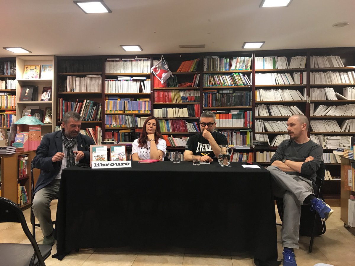 bretemas's tweet photo. «Referentes xeracionais», sobre a conversa en Librouro de Ledicia Costas, Antonio Manuel Fraga e Jacobo Fernández Serrano («Onte 1964») @Xerais @LediciaCostas
@AntonioMFraga_ @jacobofs

https://t.co/QV3j24uJdf
#XeraciónEsperanza #Lix #EscaquiseRomeu #Extravaganzza https://t.co/WSdmXF1ibw