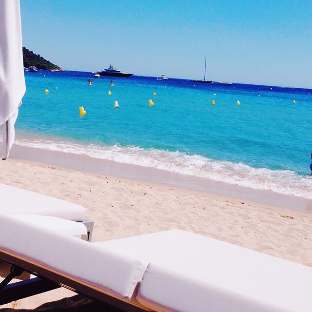 luazurHOME's tweet photo. As we bask in the Sunshine this #bankholidayweekend @luazurhome we are in Vacation mode with our latest Bris de Mer fragrance. .
.
🌊🏖Reminiscent of Sunny days , beach days &amp; SeaBreeze .
Elegantly scent your home or events with our lush scanty. Discov… https://t.co/JQmcxVZhfR https://t.co/oNcWeMACY2