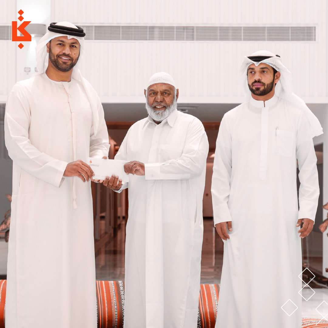 SharjahBookAuth's tweet photo. The SBA team was all smiles after being celebrated and appreciated for their efforts on International Labour Day.
#Shj #UAE #SBA #InternationalLabourDay https://t.co/cOqif9vr4H