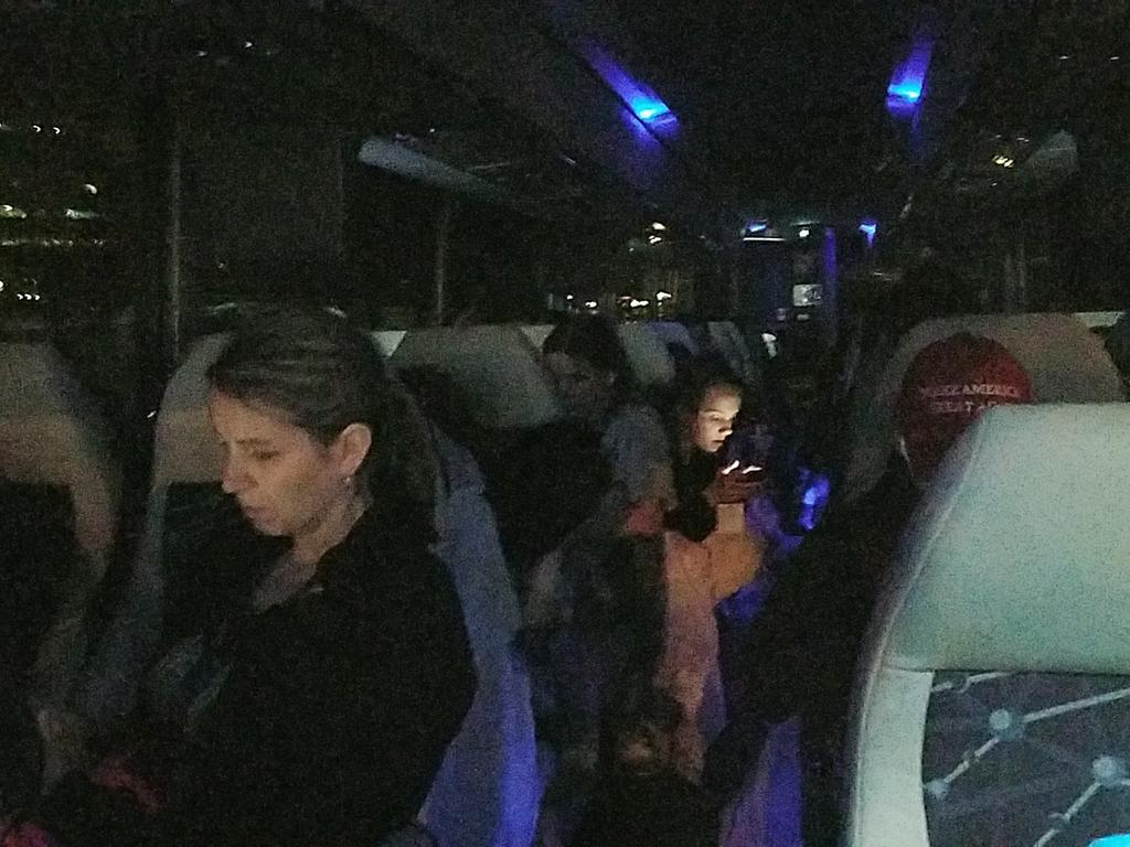 MrsDSciExplrr's tweet photo. Sleepy Bus 2 heading through Hartford. #PMSDC2018 https://t.co/mlAxjDaWZU