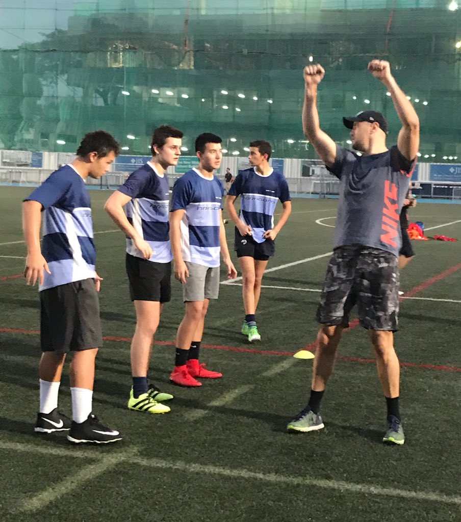 AdrianBrink1's tweet photo. Thanks @NathanSharpe5 &amp; @stevemoore83 for giving our #JIS rugby players an unforgettable experience last night! #JISdragons #ThisIsRugby #RugbyLegends @JISofficial https://t.co/ldwzSGY1Be