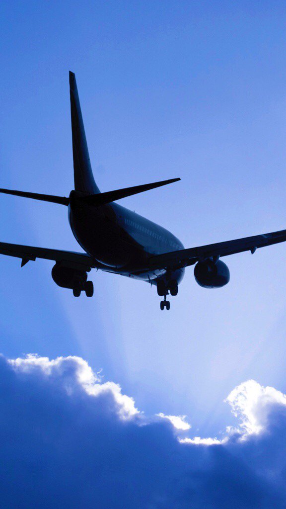 Listening to Airplane Travel with @WhiteNoiseApp by @TMSOFT  app.tmsoft.com/whitenoisefree/