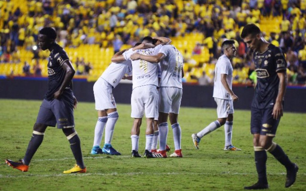 Ceroexcusas_ec's tweet photo. Una imagen vale más que mil palabras #Almada #Barcos #Anangonó #Monumental #BscLduxGOLTV #BSCSERESPETA #Diaz https://t.co/LXjTNVnJFg