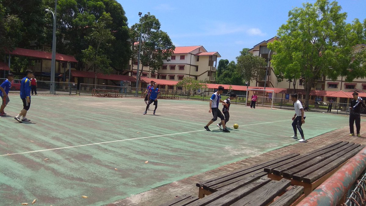 KolejRedang's tweet photo. Update.... Sekarang berjalannya semi final dan final pertandingan futsal yang bertempat di Court Redang. Maju anak muda!! Demi uitm dan negara!! https://t.co/jT6qy7O5dl